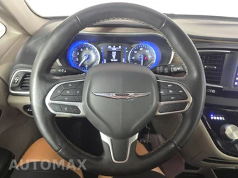 2022 Chrysler Voyager LX 121.6" WB - miniatura 10