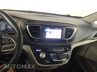 2022 Chrysler Voyager LX 121.6" WB - miniatura 11
