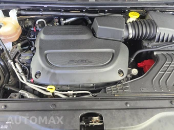 2022 Chrysler Voyager LX 121.6" WB - miniatura 17