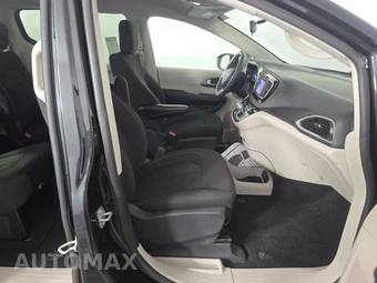 2022 Chrysler Voyager LX 121.6" WB - miniatura 8