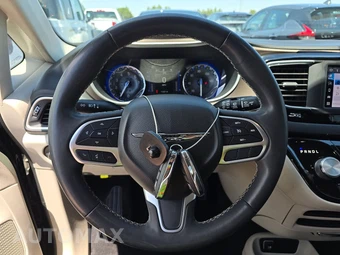 2022 Chrysler Voyager LX 121.6" WB - miniatura 10