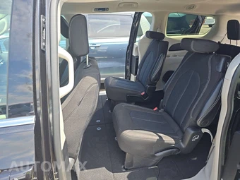 2022 Chrysler Voyager LX 121.6" WB - miniatura 13