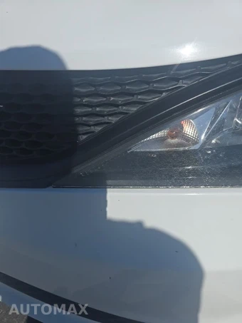 2022 Chrysler Voyager LX 121.6" WB - miniatura 29