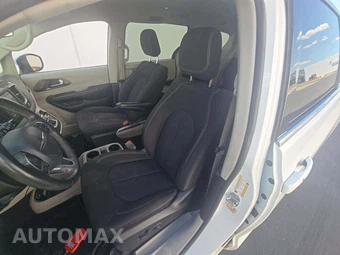 2022 Chrysler Voyager LX 121.6" WB - miniatura 3