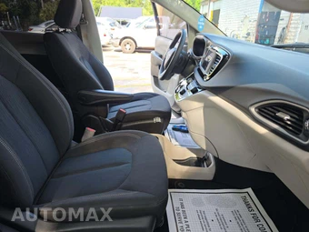 2022 Chrysler Voyager LX 121.6" WB - miniatura 19