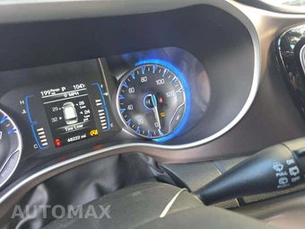 2022 Chrysler Voyager LX 121.6" WB - miniatura 9