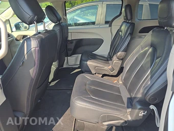 2022 Chrysler Voyager LX 121.6" WB - miniatura 13