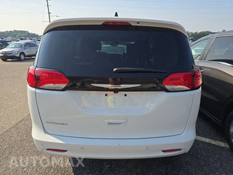 2022 Chrysler Voyager LX 121.6" WB - miniatura 5