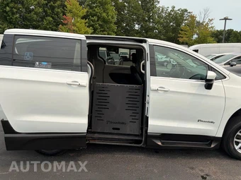 2022 Chrysler Voyager LX 121.6" WB - miniatura 20