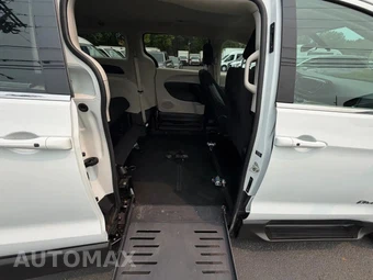 2022 Chrysler Voyager LX 121.6" WB - miniatura 28