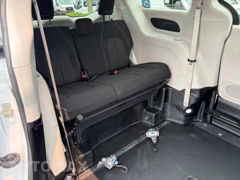 2022 Chrysler Voyager LX 121.6" WB - miniatura 33