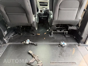 2022 Chrysler Voyager LX 121.6" WB - miniatura 36