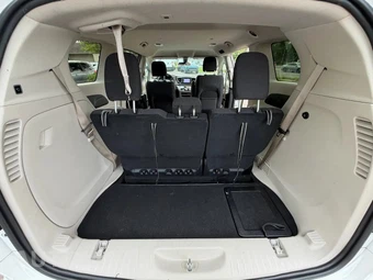 2022 Chrysler Voyager LX 121.6" WB - miniatura 46