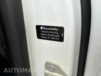 2022 Chrysler Voyager LX 121.6" WB - miniatura 53
