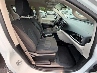 2022 Chrysler Voyager LX 121.6" WB - miniatura 63