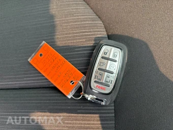 2022 Chrysler Voyager LX 121.6" WB - miniatura 68