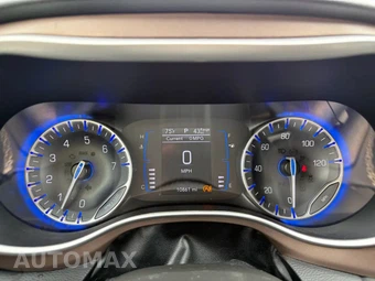2022 Chrysler Voyager LX 121.6" WB - miniatura 70