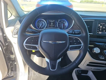 2022 Chrysler Voyager LX 121.6" WB - miniatura 10
