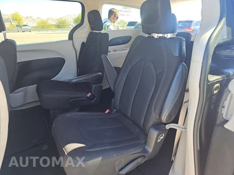 2022 Chrysler Voyager LX 121.6" WB - miniatura 13