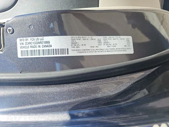 2022 Chrysler Voyager LX 121.6" WB - miniatura 15