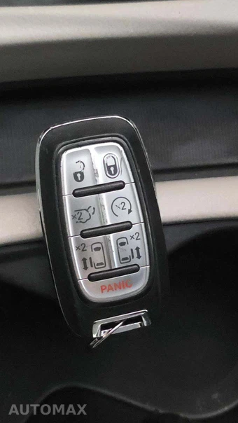 2022 Chrysler Voyager LX 121.6" WB - miniatura 20