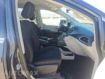 2022 Chrysler Voyager LX 121.6" WB - miniatura 8