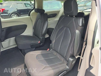 2022 Chrysler Voyager LX 121.6" WB - miniatura 13