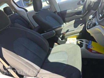 2022 Chrysler Voyager LX 121.6" WB - miniatura 19