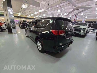 2022 Chrysler Voyager LX 121.6" WB - miniatura 2