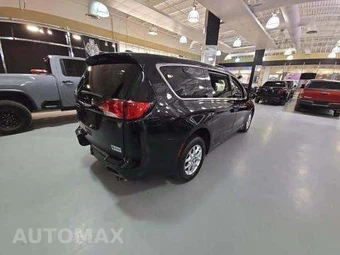 2022 Chrysler Voyager LX 121.6" WB - miniatura 3