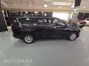 2022 Chrysler Voyager LX 121.6" WB - miniatura 4