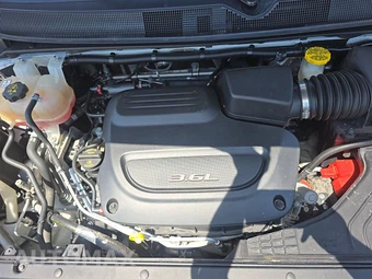 2022 Chrysler Voyager LX 121.6" WB - miniatura 23