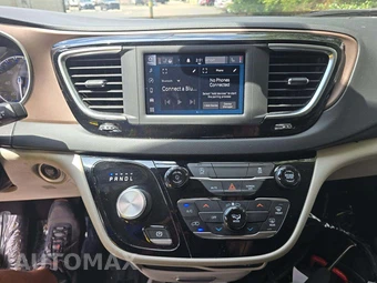 2022 Chrysler Voyager LX 121.6" WB - miniatura 10