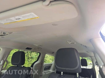 2022 Chrysler Voyager LX 121.6" WB - miniatura 11