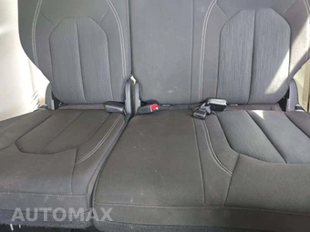 2022 Chrysler Voyager LX 121.6" WB - miniatura 14