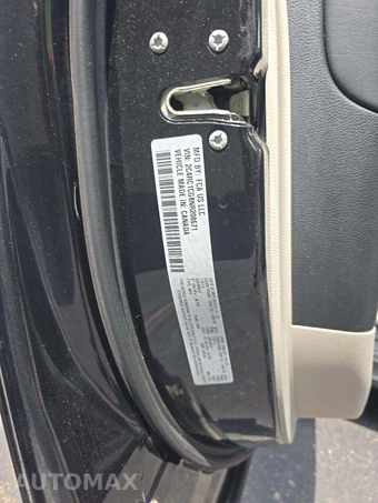 2022 Chrysler Voyager LX 121.6" WB - miniatura 5