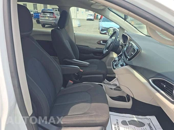 2022 Chrysler Voyager LX 121.6" WB - miniatura 16