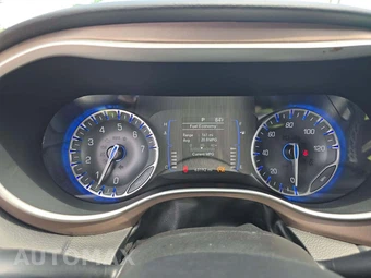 2022 Chrysler Voyager LX 121.6" WB - miniatura 6