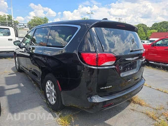 2022 Chrysler Voyager LX 121.6" WB - miniatura 2