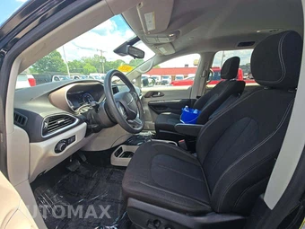 2022 Chrysler Voyager LX 121.6" WB - miniatura 6
