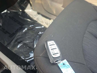 2022 Chrysler Voyager LX 121.6" WB - miniatura 8