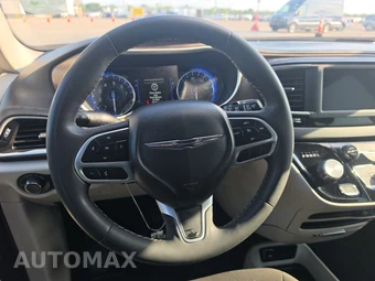 2022 Chrysler Voyager LX 121.6" WB - miniatura 10