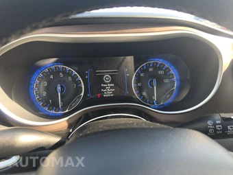 2022 Chrysler Voyager LX 121.6" WB - miniatura 12