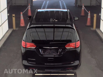 2022 Chrysler Voyager LX 121.6" WB - miniatura 5