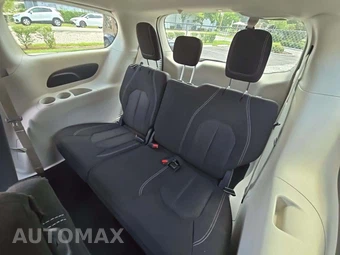 2022 Chrysler Voyager LX 121.6" WB - miniatura 13