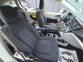 2022 Chrysler Voyager LX 121.6" WB - miniatura 19