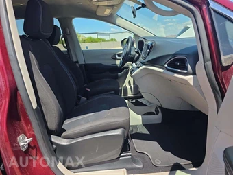 2022 Chrysler Voyager LX 121.6" WB - miniatura 19