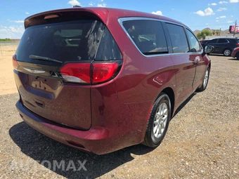 2022 Chrysler Voyager LX 121.6" WB - miniatura 3