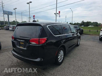 2022 Chrysler Voyager LX 121.6" WB - miniatura 3