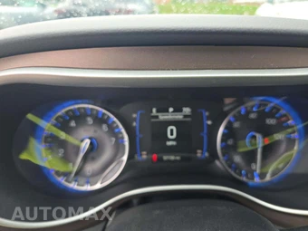 2022 Chrysler Voyager LX 121.6" WB - miniatura 9